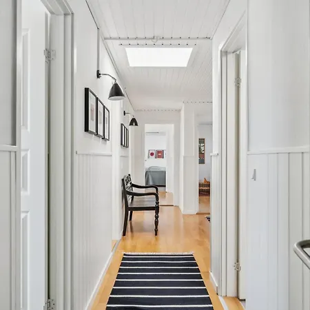 Awesome In With 3 Bedrooms And Wifi